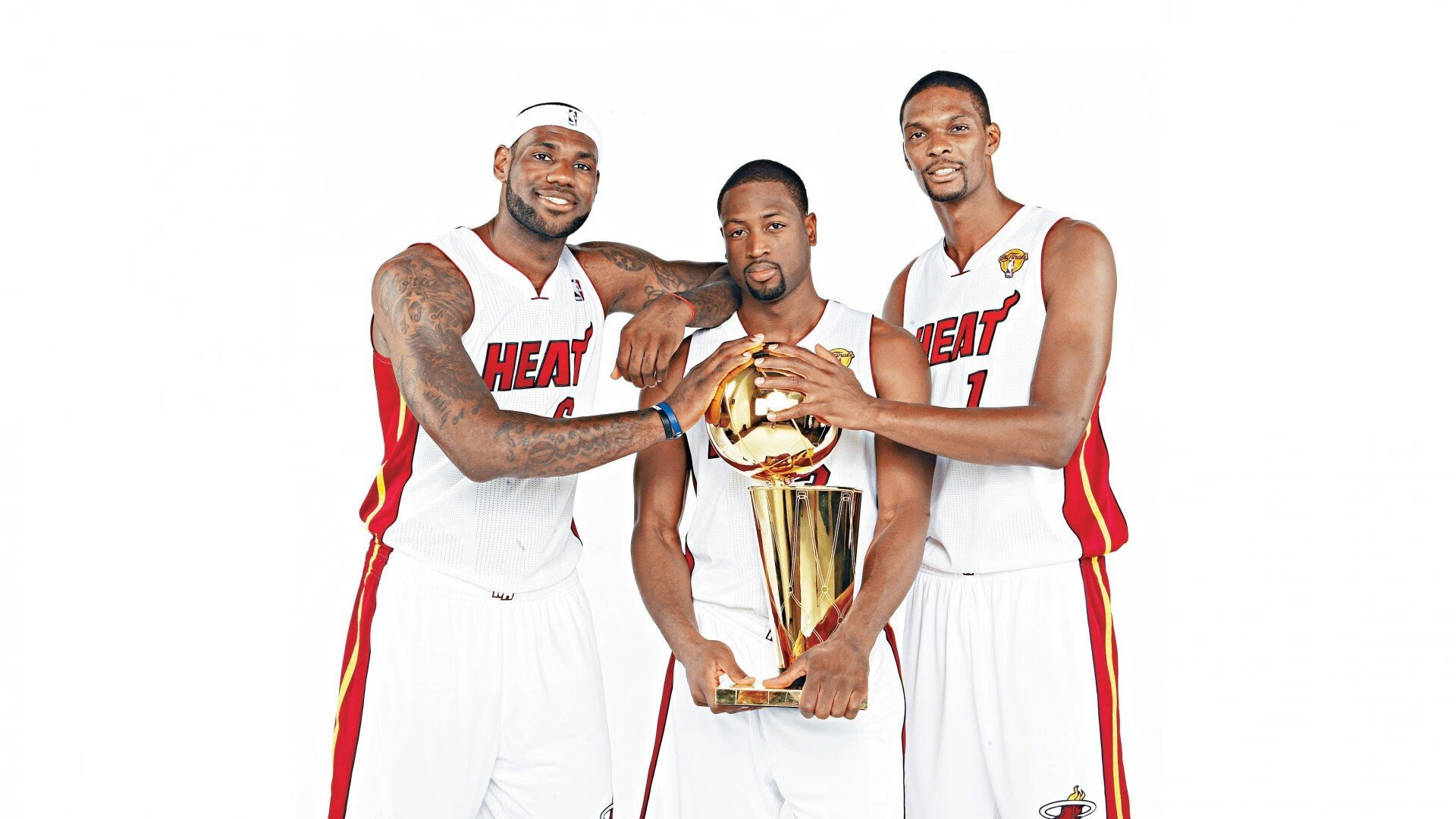 领先优势明显首场状态出色，篮网观众沸腾！，哈兰德重返赛场赢得满堂喝彩